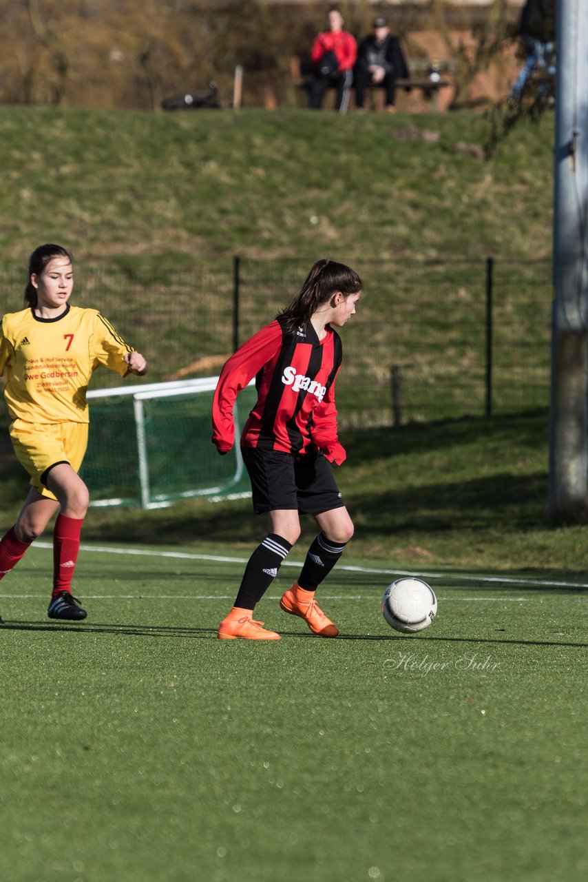 Bild 251 - B-Juniorinnen SG Weststeinburg/Bei - SV Fisia 03 : Ergebnis: 1:2